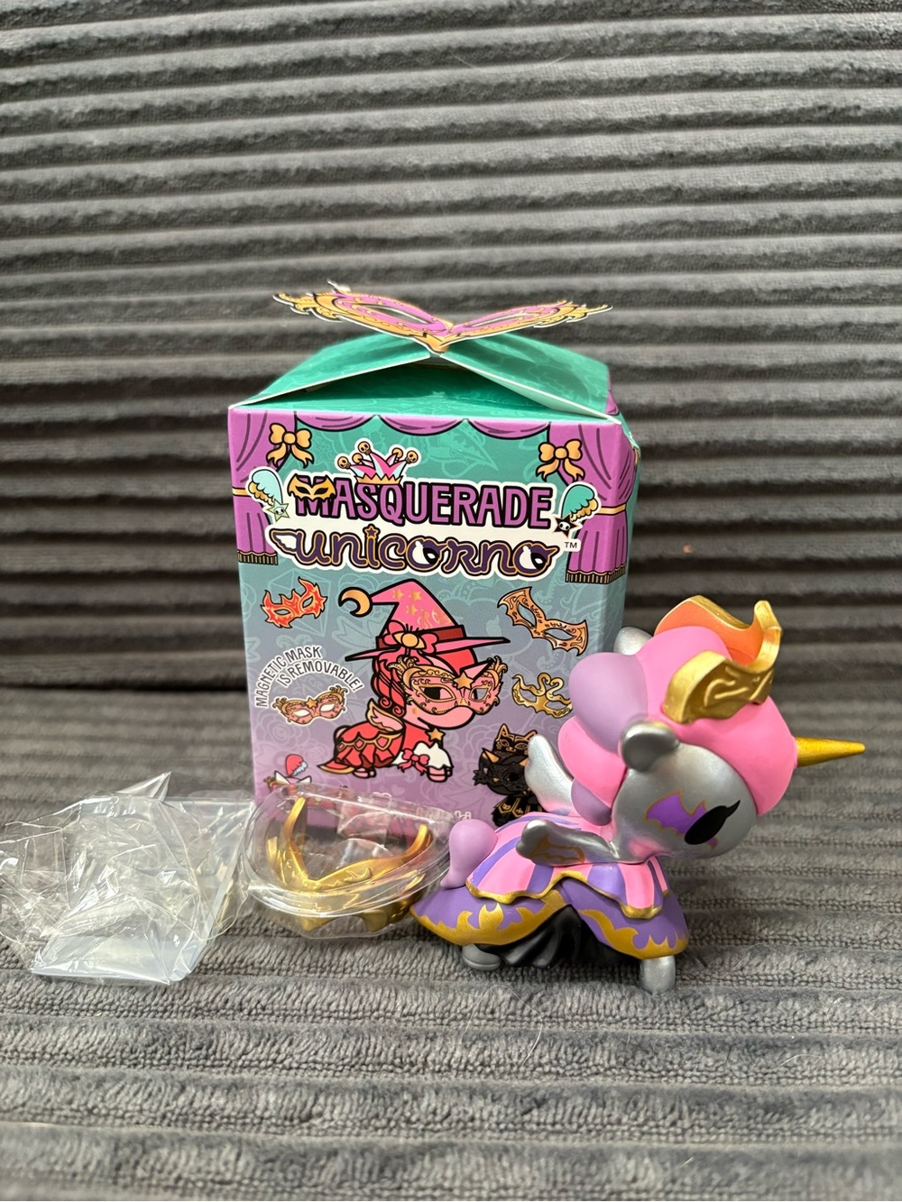 Masquerade Unicorno Pink & Gold Unicorn Figure